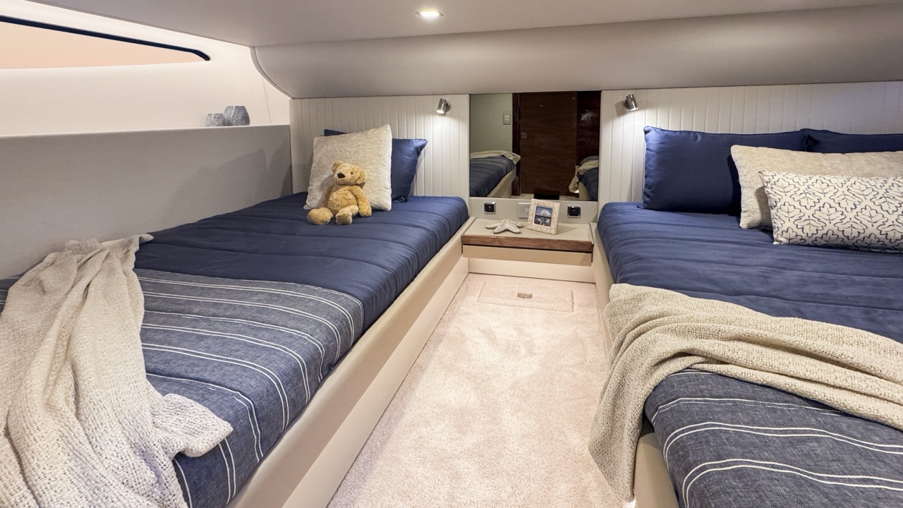 Riviera 4300 Sports Express gallery photo